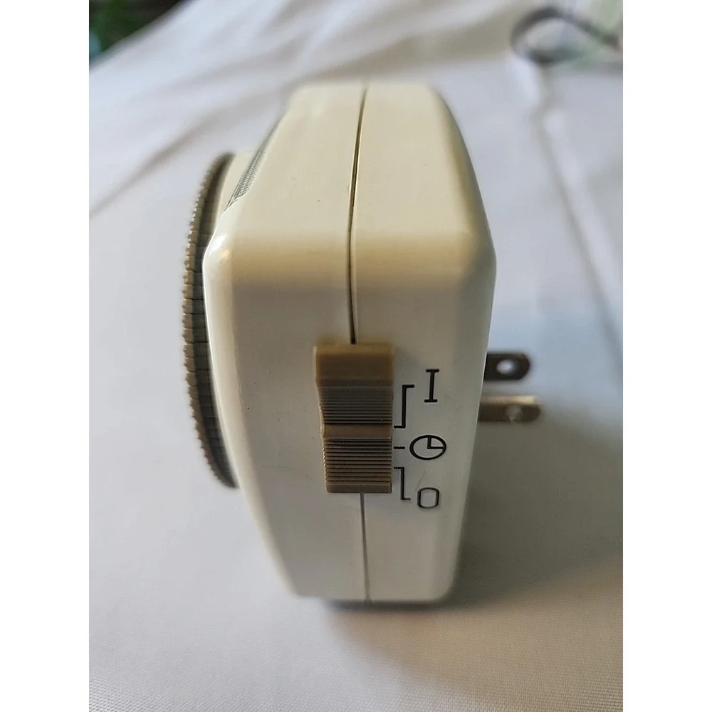 Woods Heavy Duty Electrical Timer Plug-In 125Vac 60Hz Easy To Use